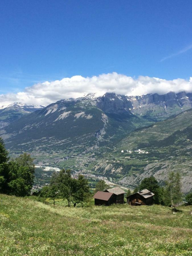 Hotel Restaurant Emshorn Oberems Bagian luar foto